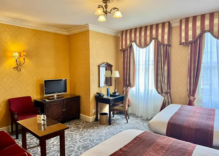 The Leonard Hotel